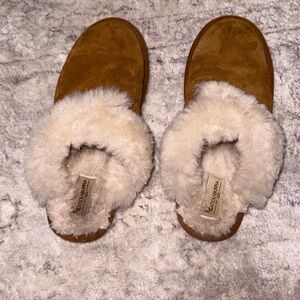 Koolaburra Tan and Cream Women's Slippers